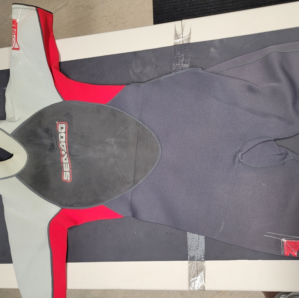 Mens wet suit